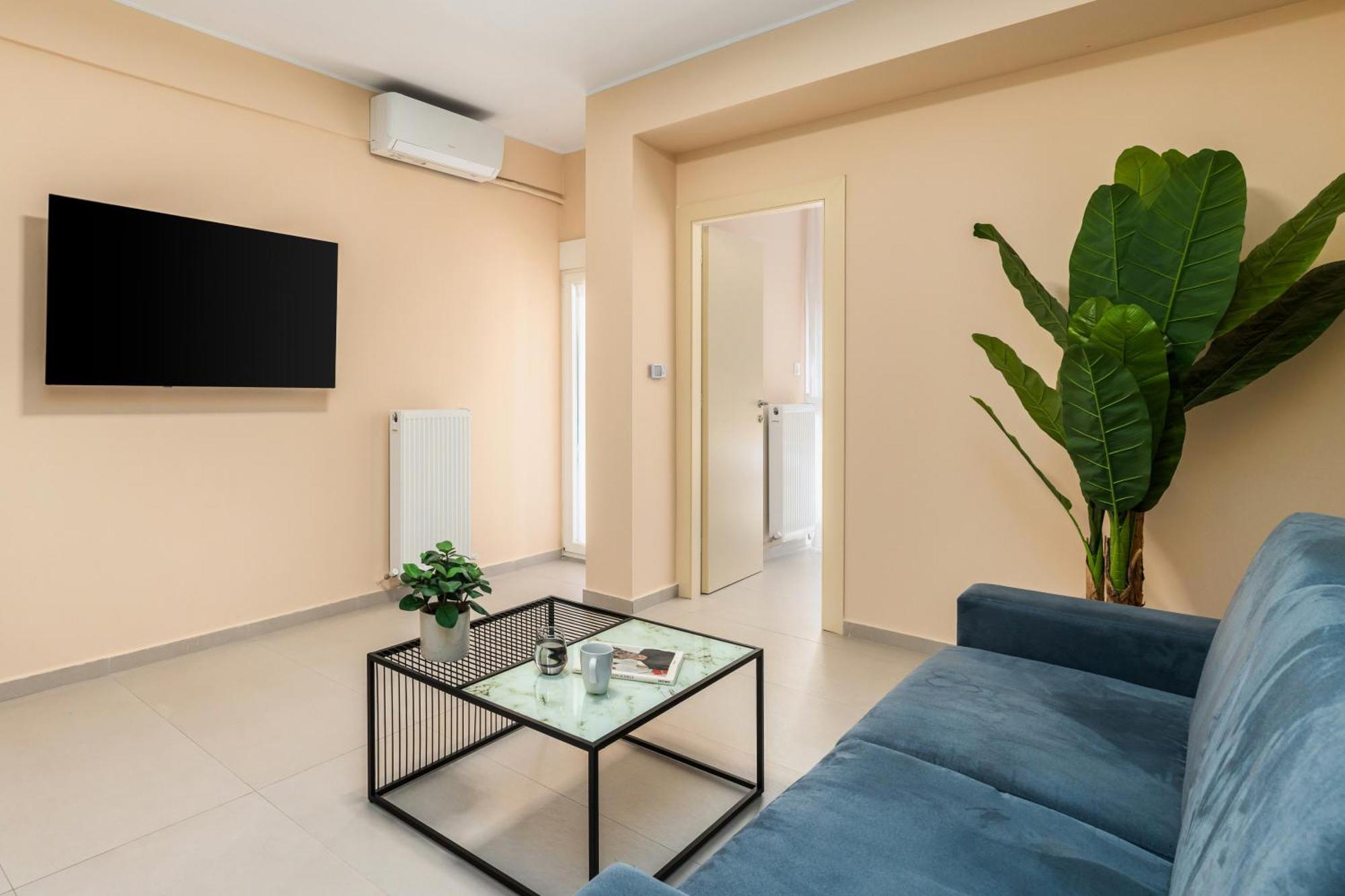 Coloured Nests Apartment Tesalonika Bagian luar foto